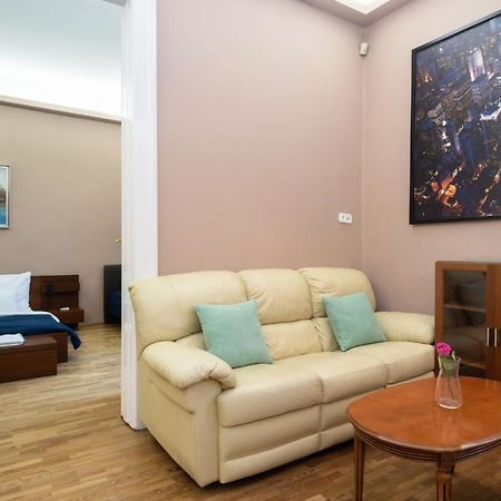 Kiraly Central Apartment With Free Parking And Ac Boedapest Buitenkant foto
