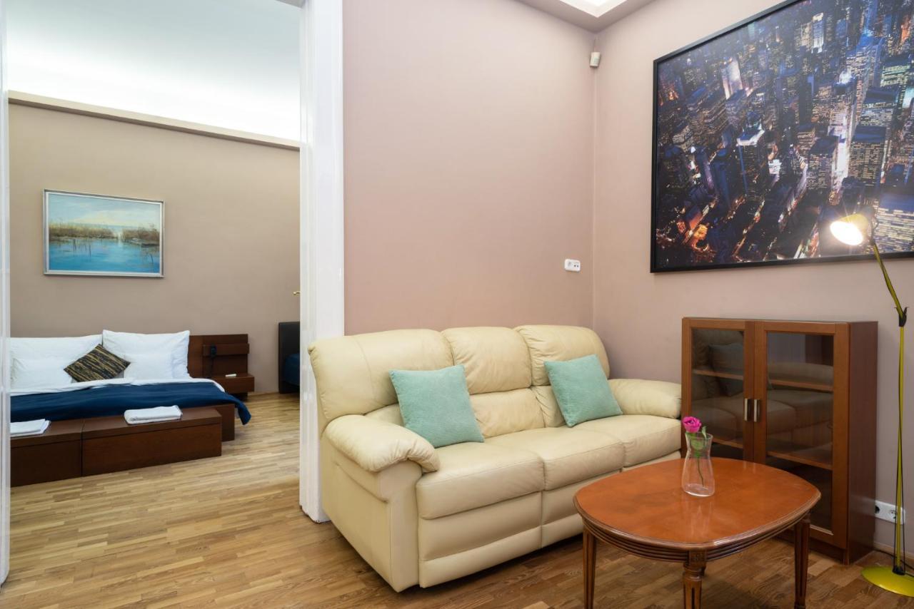 Kiraly Central Apartment With Free Parking And Ac Boedapest Buitenkant foto